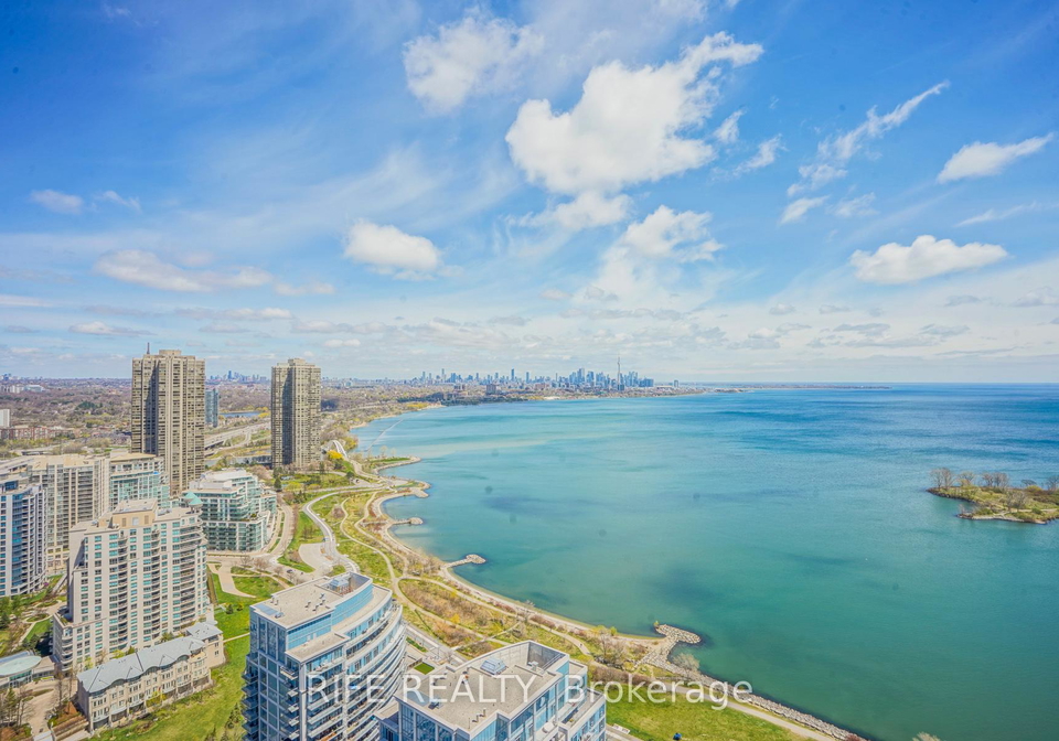 16-brookers-lane-w-etobicoke-ontario-w12248934