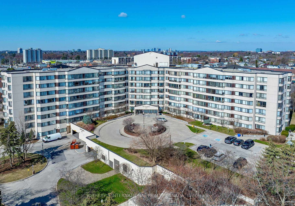 1001-cedarglen-gate-mississauga-ontario-w12249549