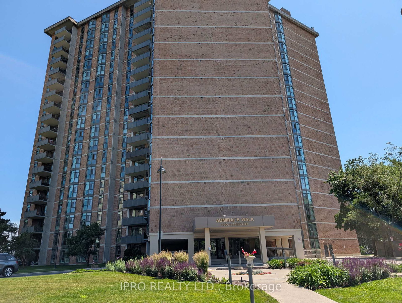 5250-lakeshore-road-burlington-ontario-w12249874