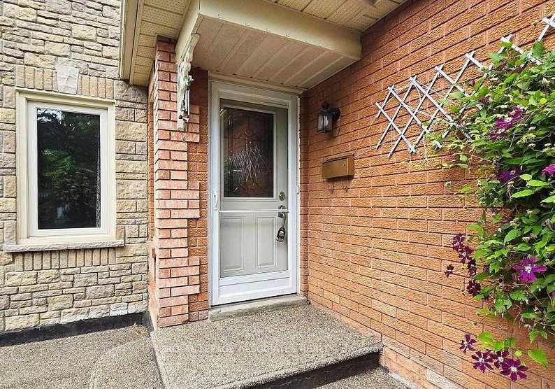 1461-daniel-creek-road-mississauga-ontario-w12250019