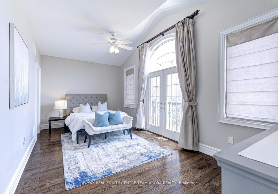 155-hoey-crescent-oakville-ontario-w12250057