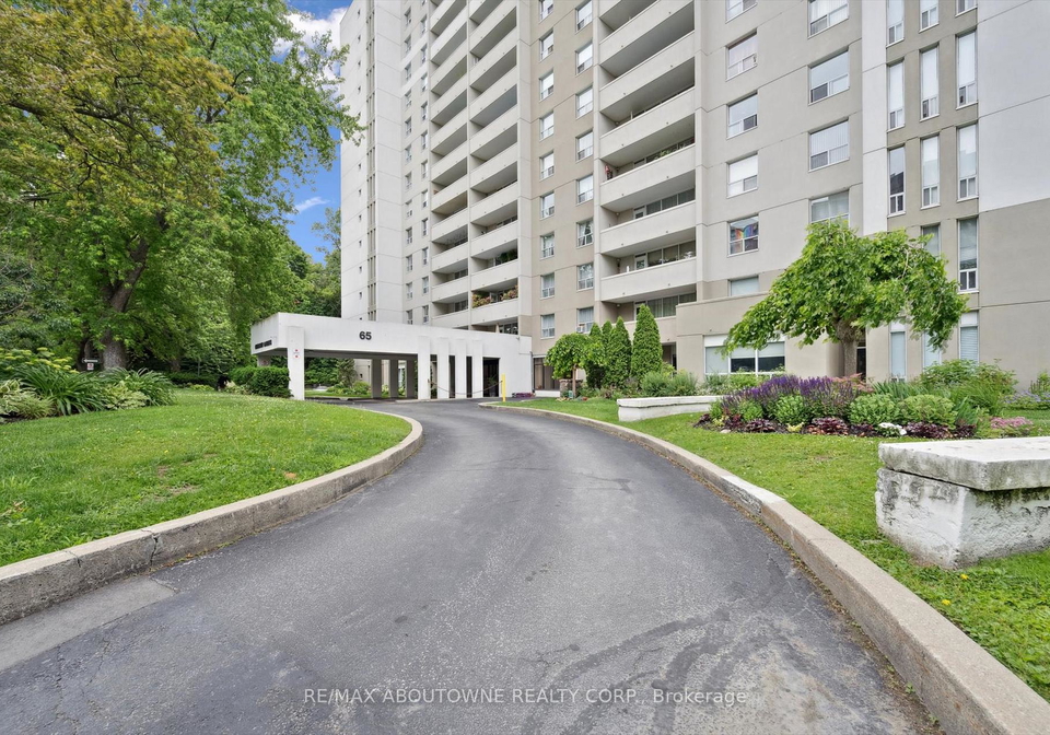 65-southport-street-toronto-ontario-w12250088
