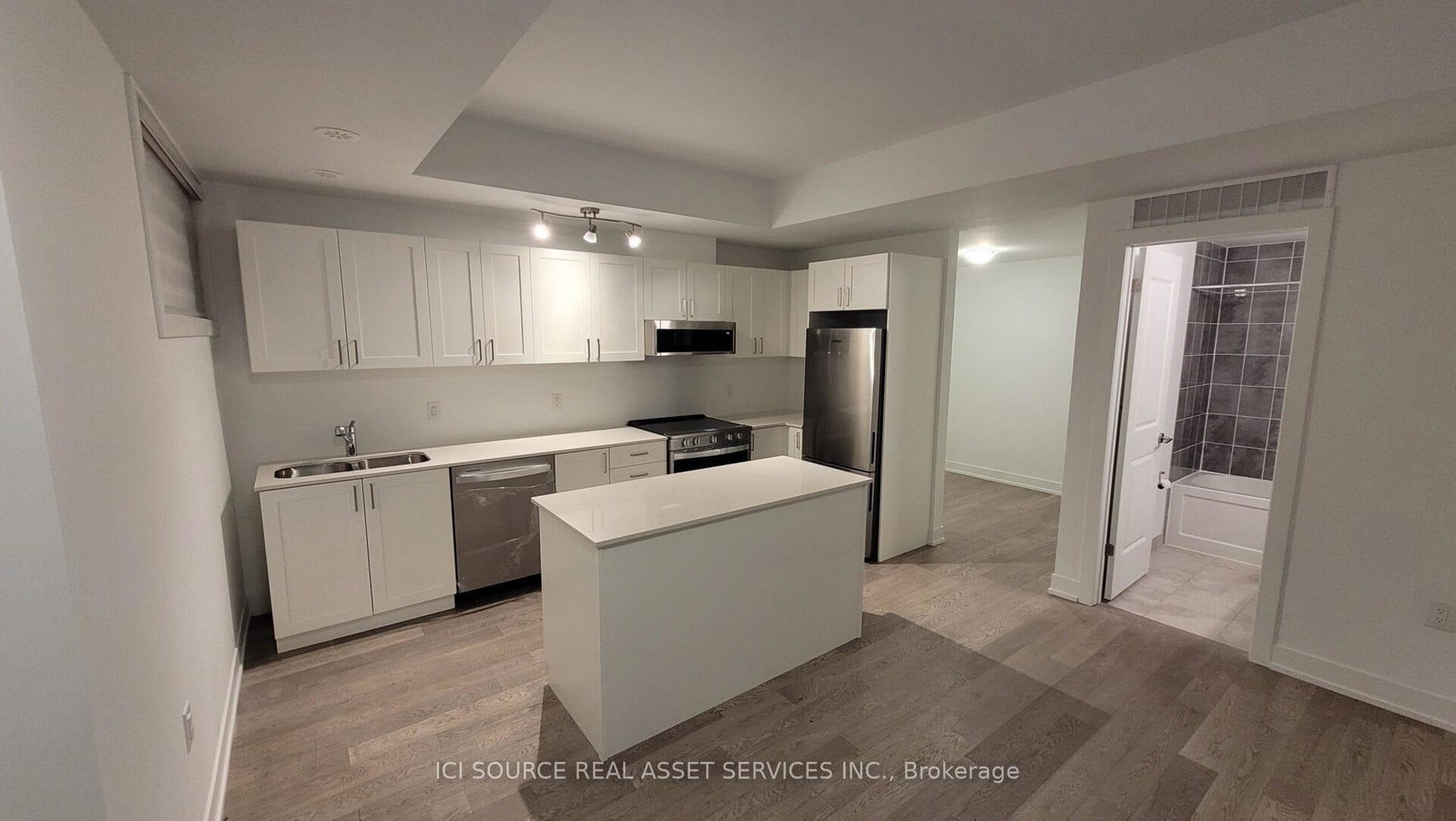 1085-douglas-mccurdy-common-mississauga-ontario-w12250261