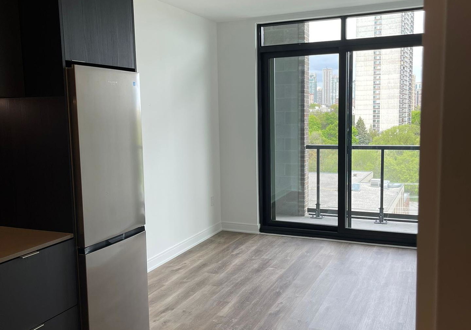 86-dundas-street-e-mississauga-ontario-w12250491