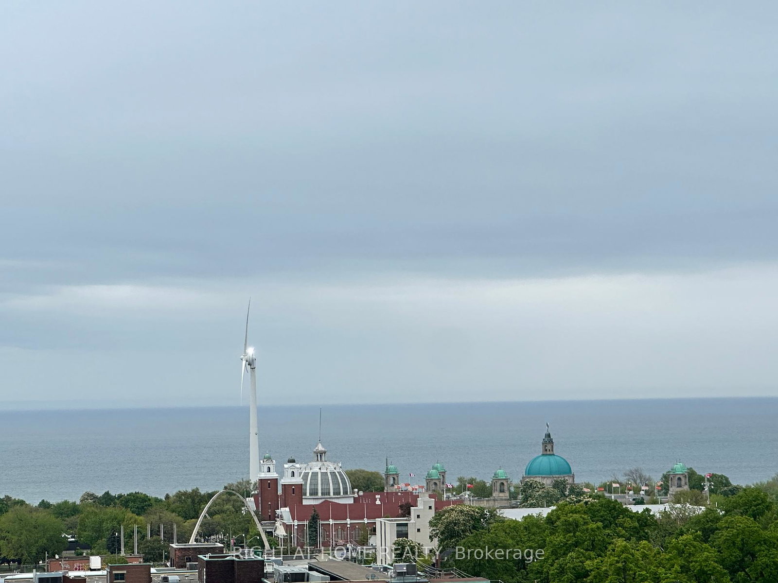285-dufferin-street-toronto-ontario-w12250509