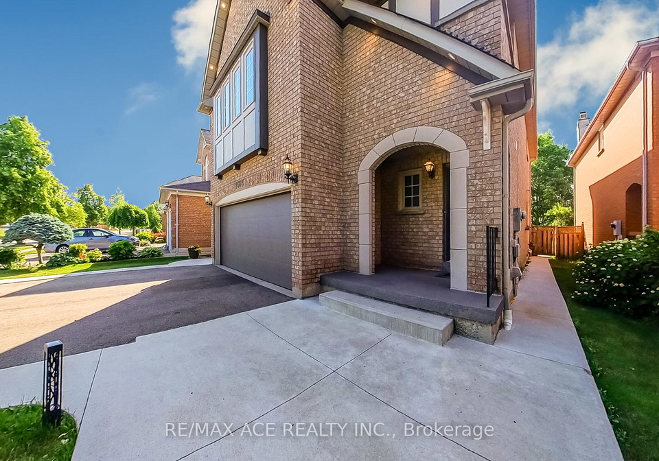 2664-castlebridge-drive-mississauga-ontario-w12250566