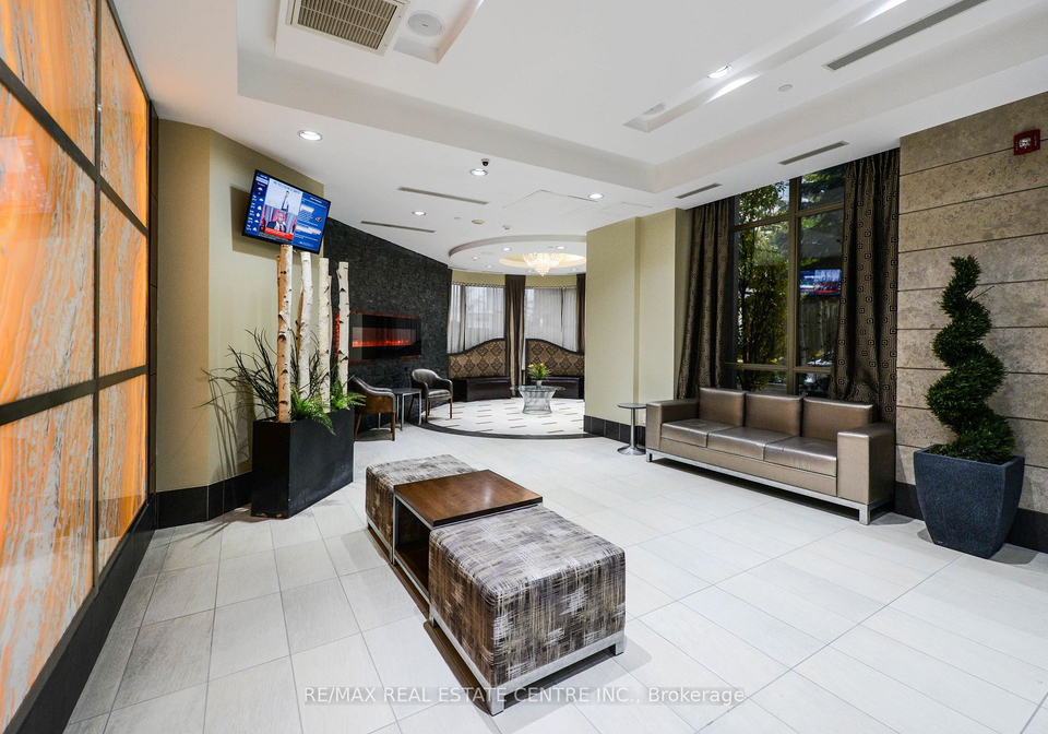 310-burnhamthorpe-road-w-mississauga-ontario-w12251233