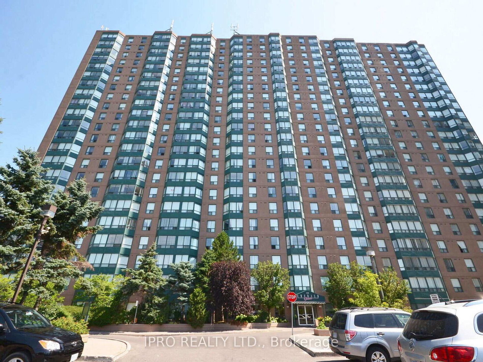 135-hillcrest-avenue-mississauga-ontario-w12251589