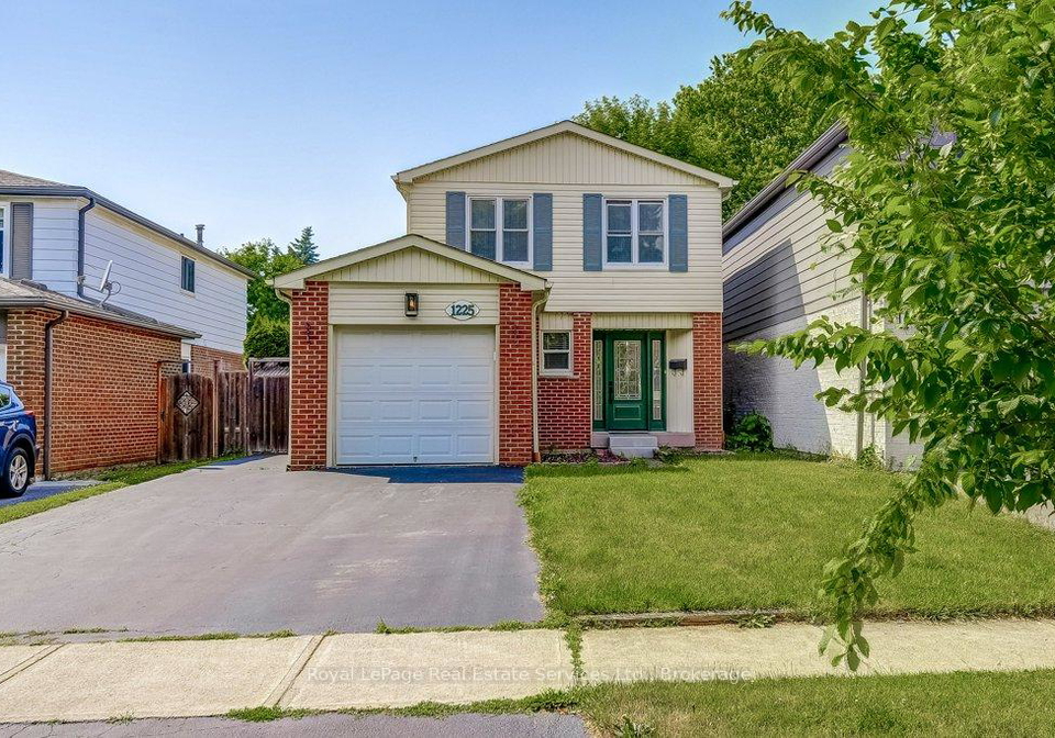 1225-consort-crescent-burlington-ontario-w12251817