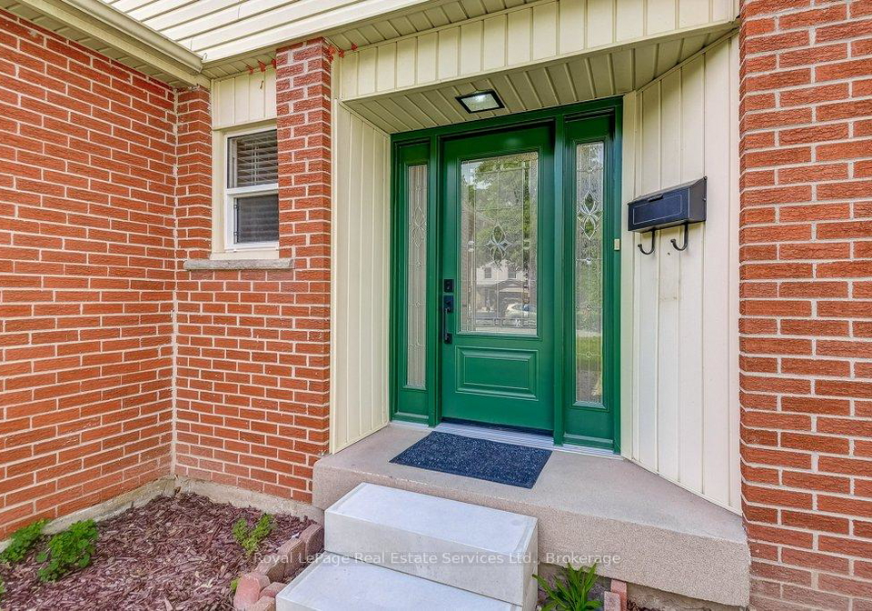 1225-consort-crescent-burlington-ontario-w12251817