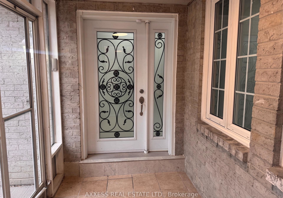 437-silverthorne-crescent-mississauga-ontario-w12251900