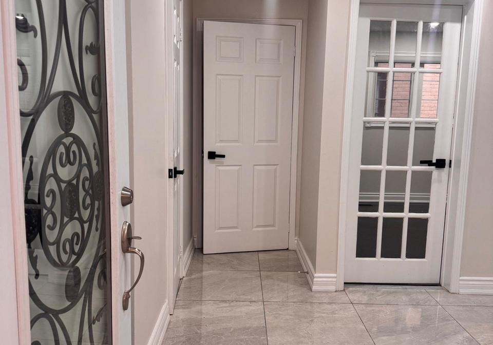 437-silverthorne-crescent-mississauga-ontario-w12251900