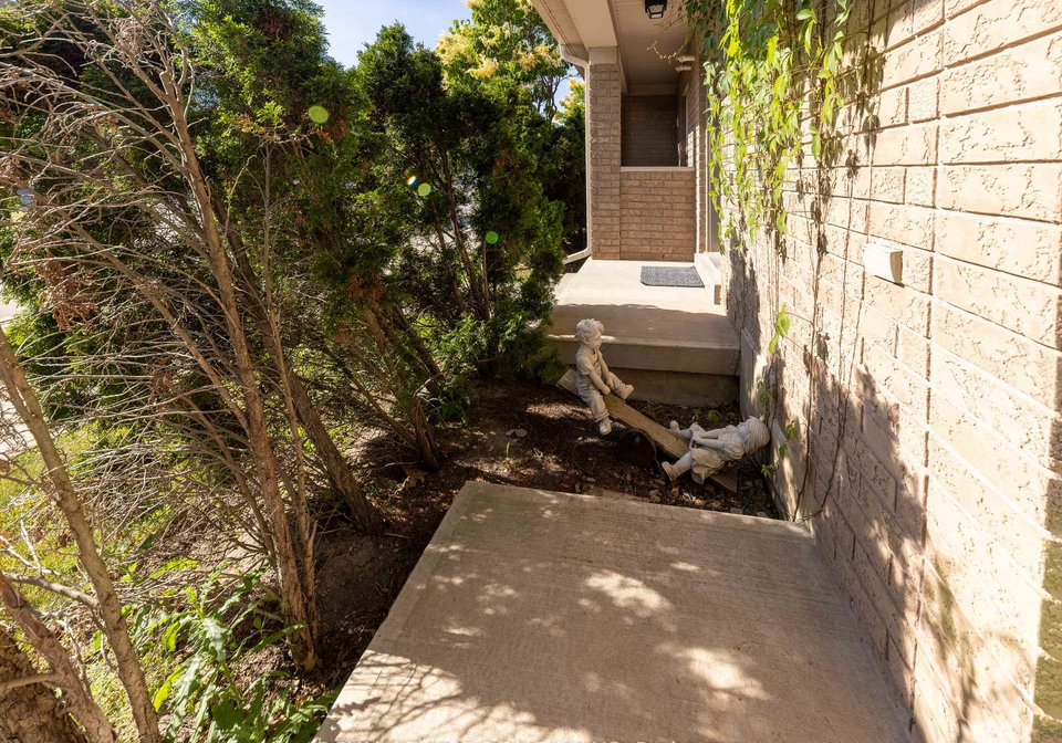 2361-parkhaven-boulevard-oakville-ontario-w12251949