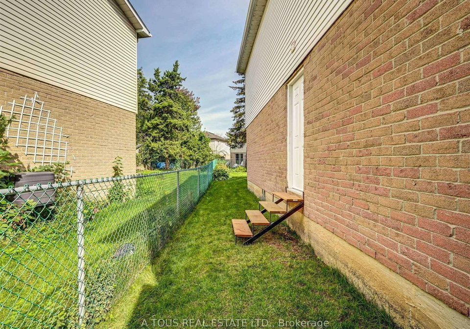 6589-edenwood-drive-mississauga-ontario-w12252215