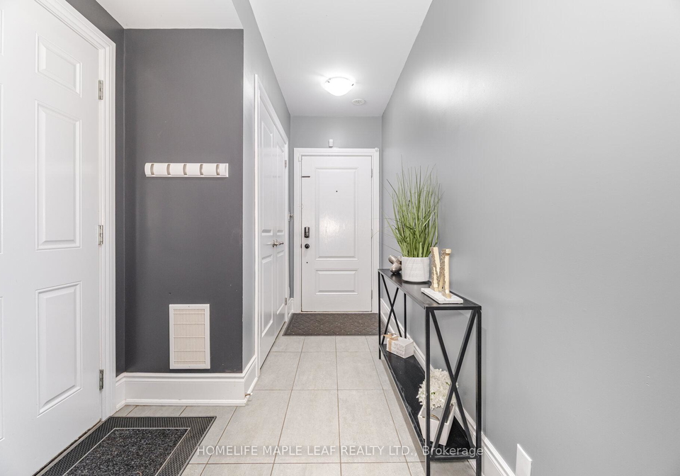 2094-queensborough-gate-mississauga-ontario-w12252379