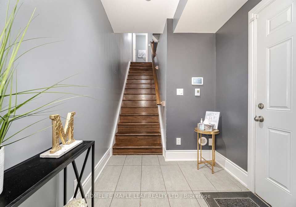 2094-queensborough-gate-mississauga-ontario-w12252379