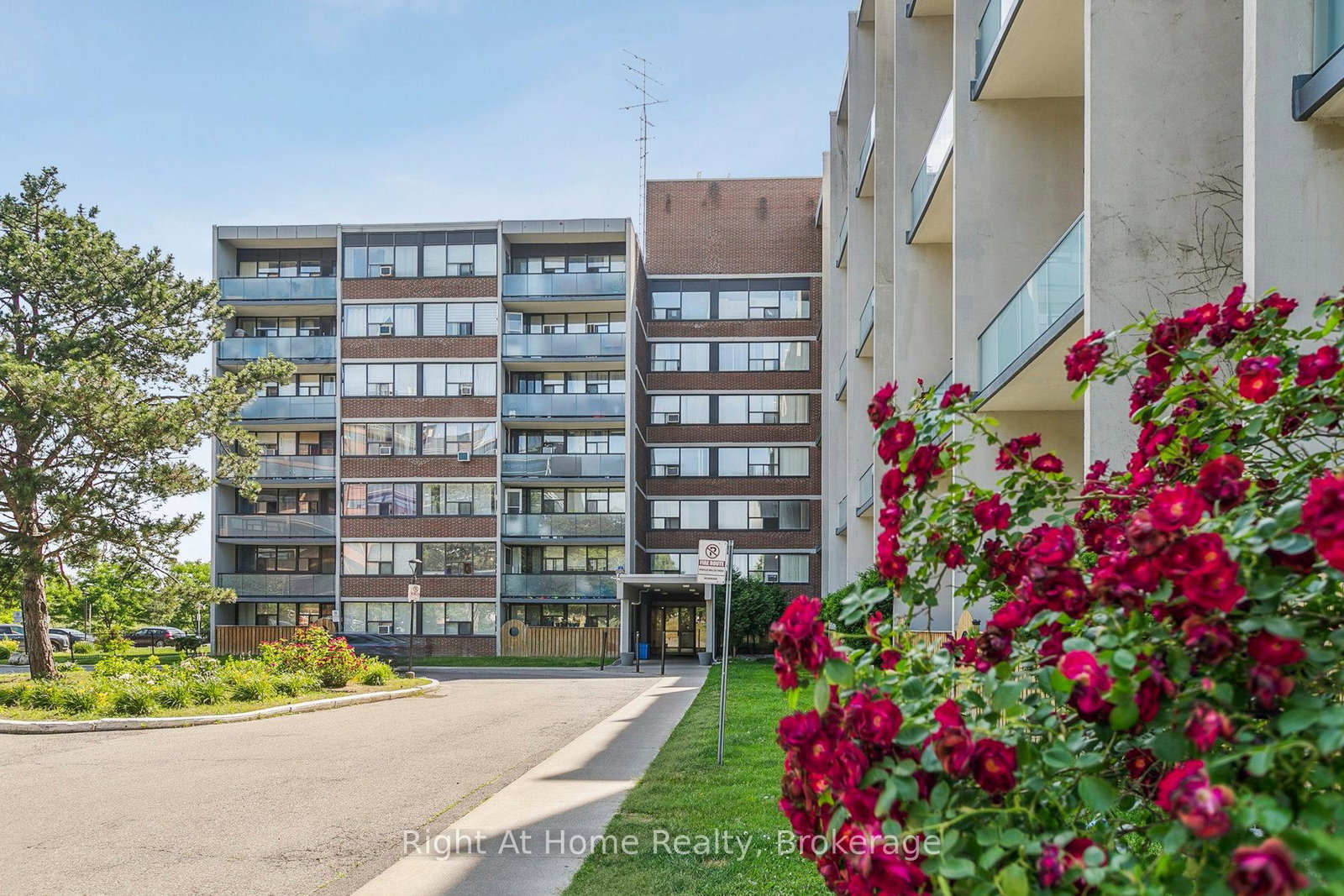 2121-roche-court-mississauga-ontario-w12253286