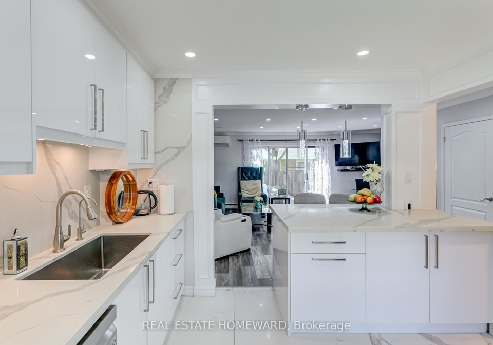 6540-falconer-drive-e-mississauga-ontario-w12253358