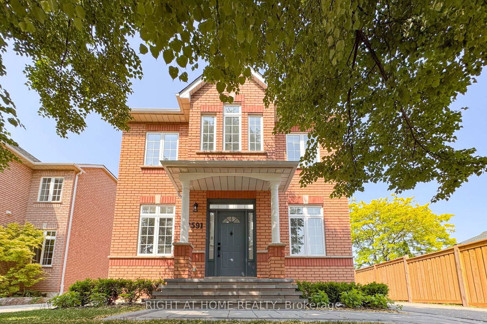 2591-castle-hill-crescent-oakville-ontario-w12253502