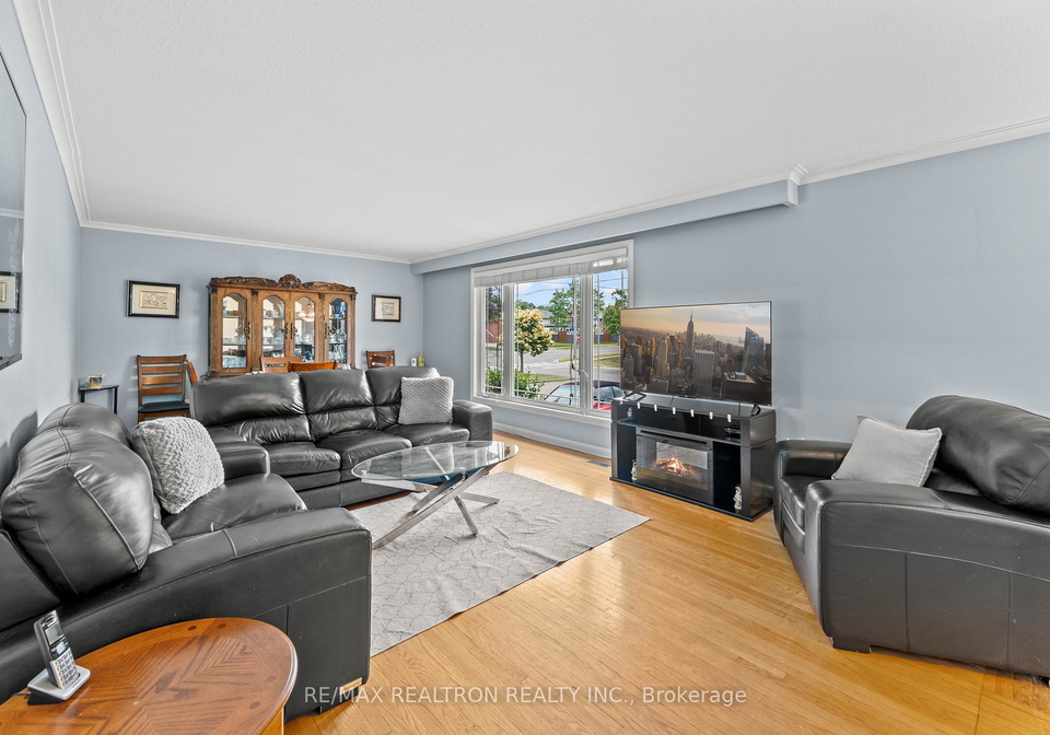 4-peacham-crescent-york-ontario-w12253519