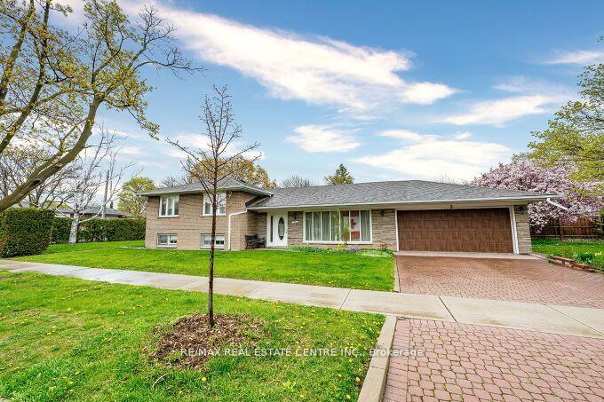 2-carswell-place-etobicoke-ontario-w12253982