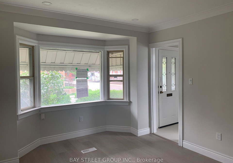 6lightbourn-avenue-s-toronto-ontario-w12254119
