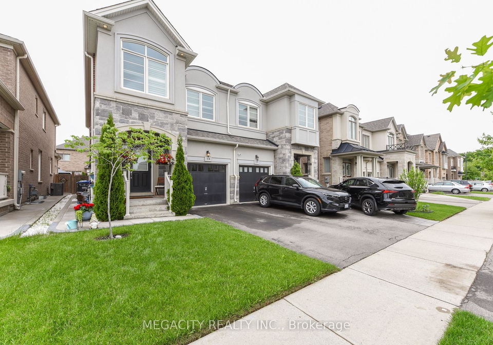 19-gruenwald-gate-brampton-ontario-w12254701