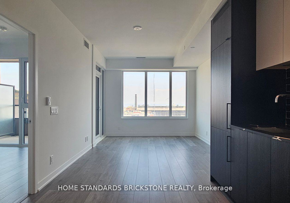 285-dufferin-street-toronto-ontario-w12254918