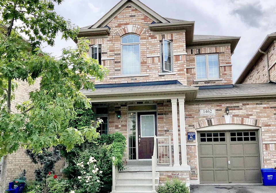 1462-chretien-street-milton-ontario-w12254930