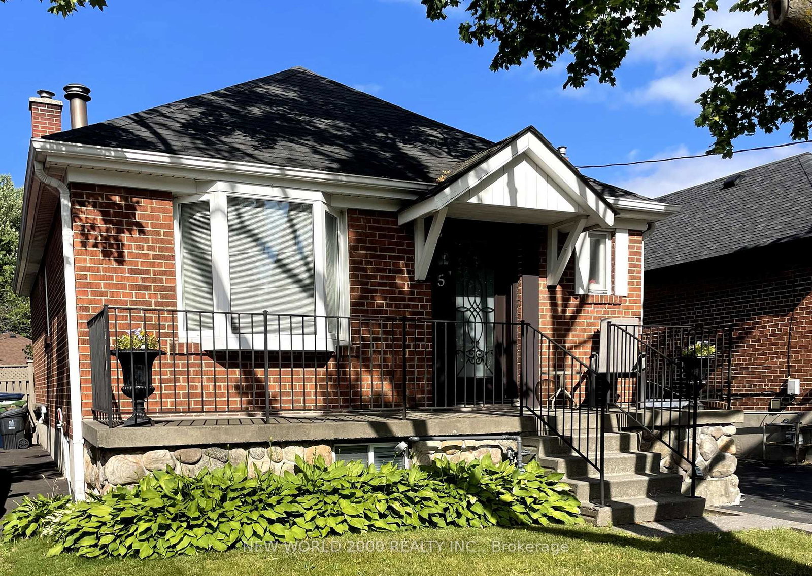 5-parker-avenue-etobicoke-ontario-w12255061
