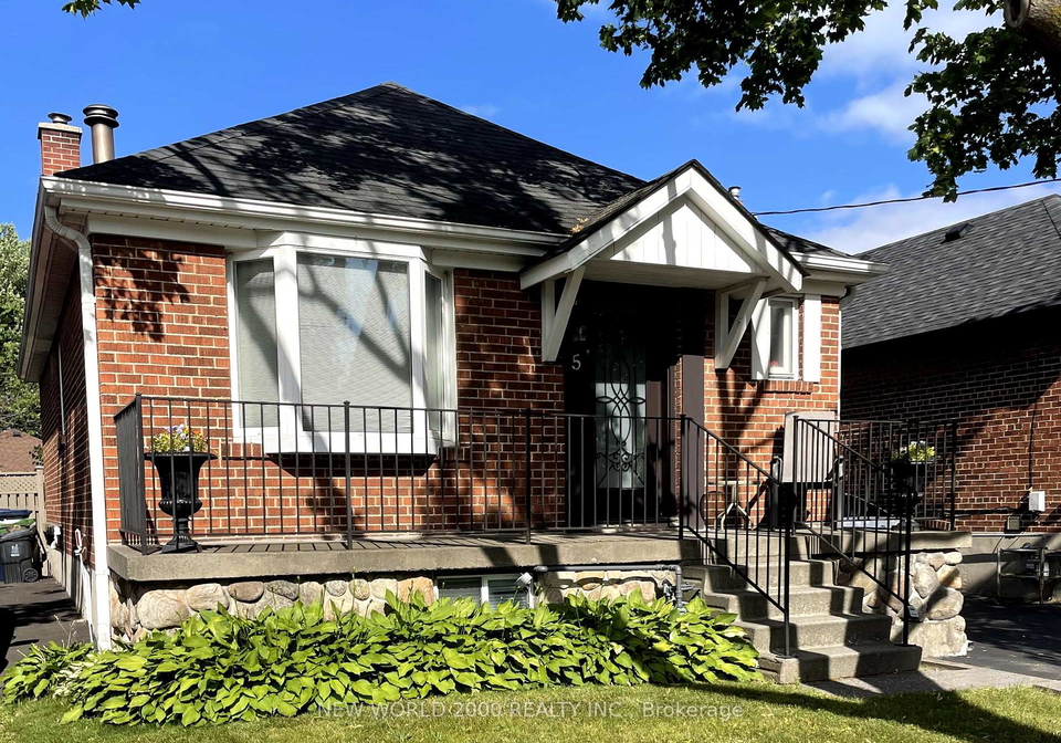 5-parker-avenue-etobicoke-ontario-w12255061