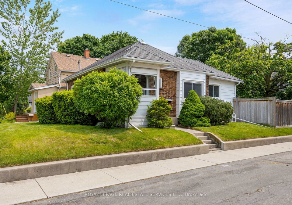 17-daniels-street-etobicoke-ontario-w12255118