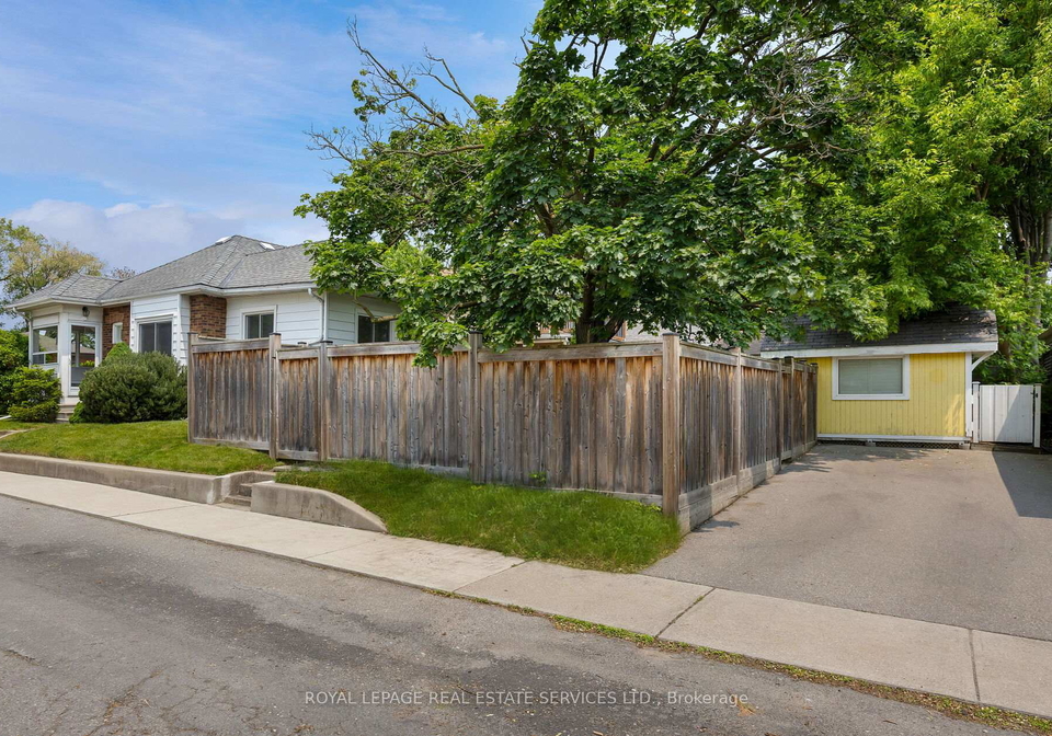 17-daniels-street-etobicoke-ontario-w12255118
