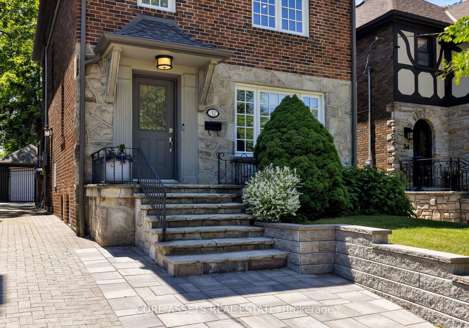 32-grenview-boulevard-n-etobicoke-ontario-w12255224