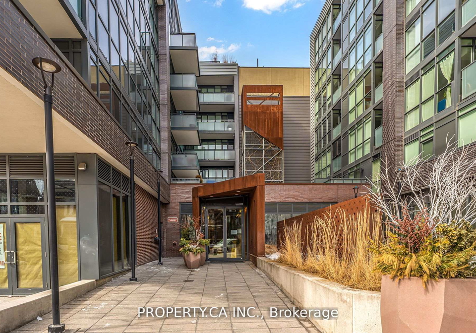 38-howard-park-avenue-toronto-ontario-w12255492