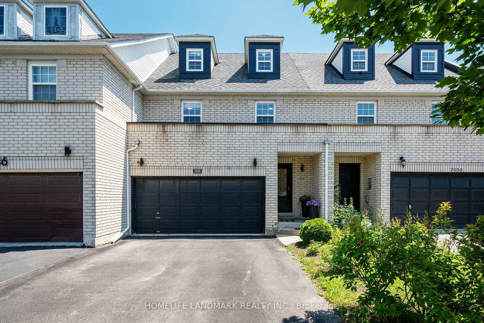 2048-white-dove-circle-oakville-ontario-w12255654