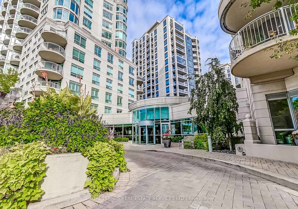 2111-lake-shore-boulevard-w-etobicoke-ontario-w12255819
