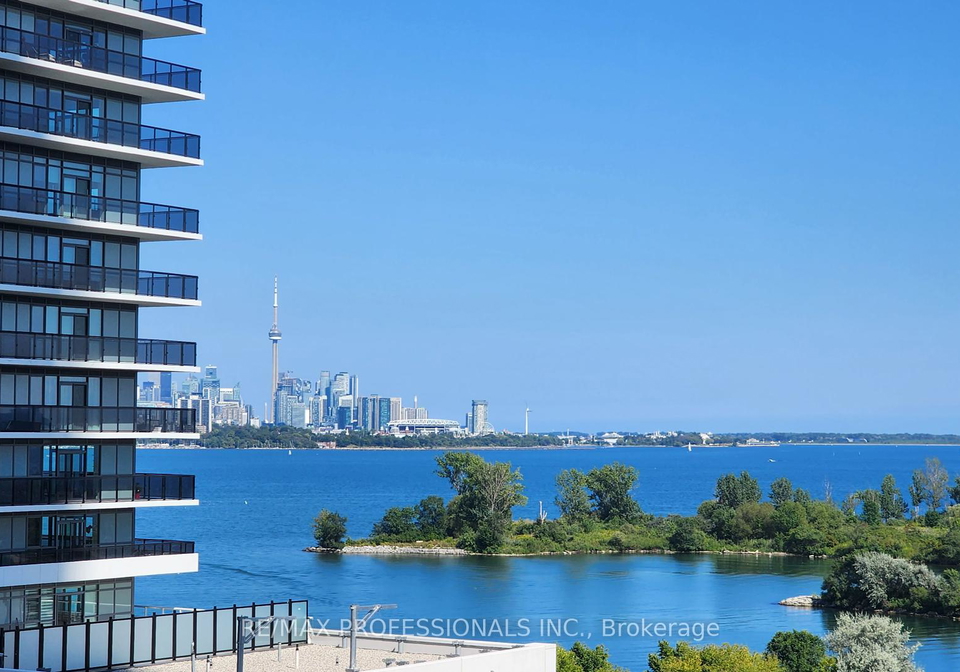 33-shore-breeze-drive-etobicoke-ontario-w12255911