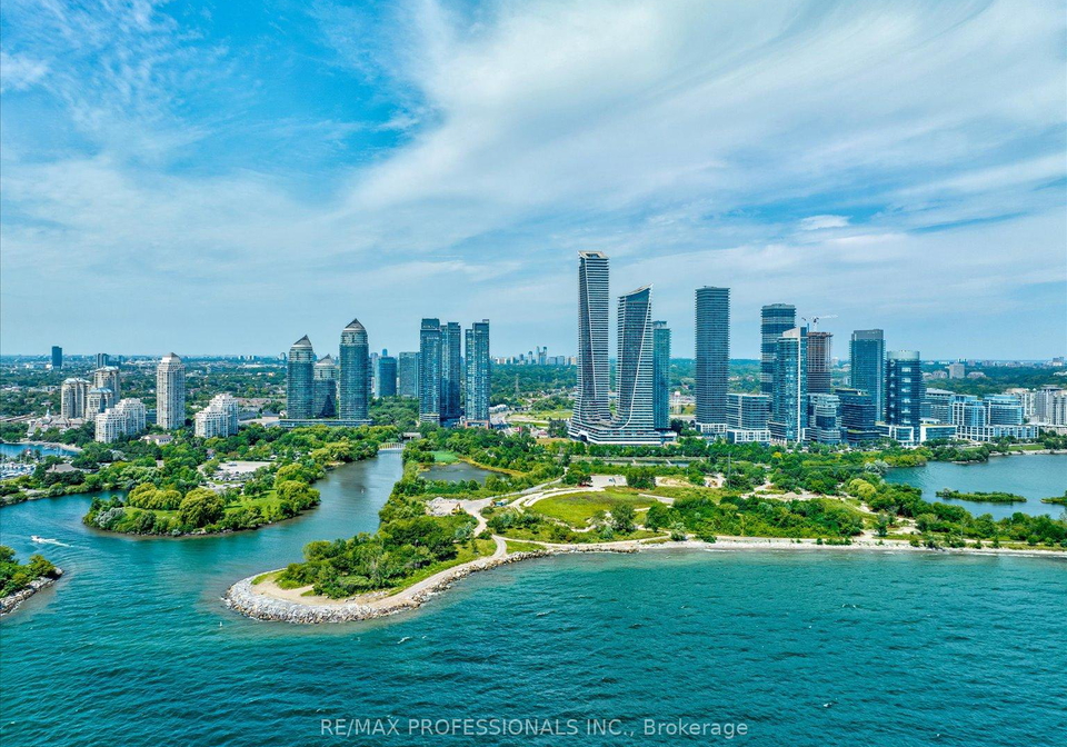 33-shore-breeze-drive-etobicoke-ontario-w12255911