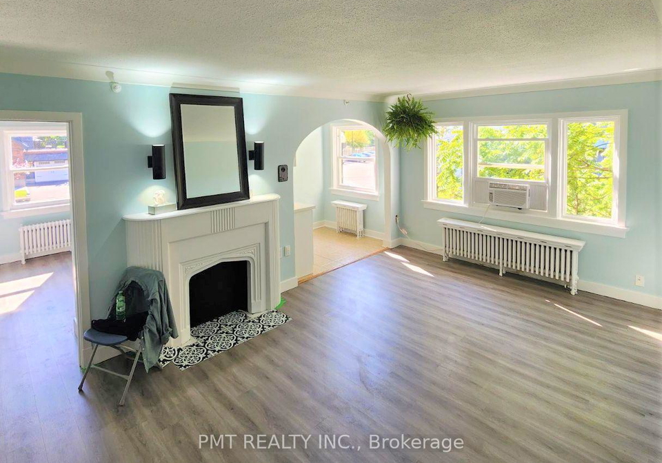 8-wellington-street-w-brampton-ontario-w12256077