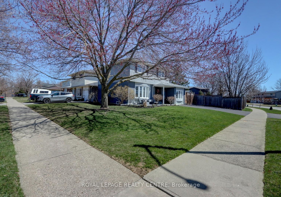 906-cabot-trail-milton-ontario-w12256159