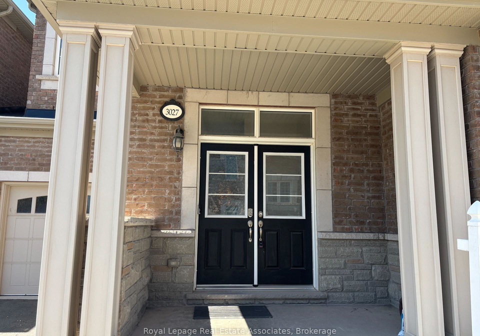 3027-rivertrail-common-oakville-ontario-w12256566