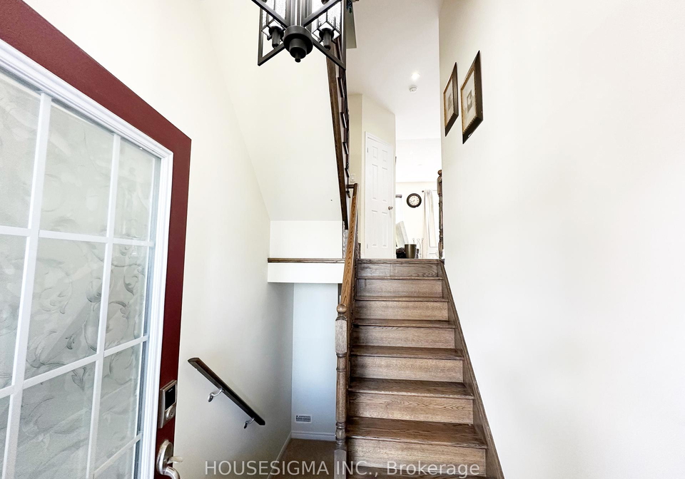 32-rockman-crescent-brampton-ontario-w12256569