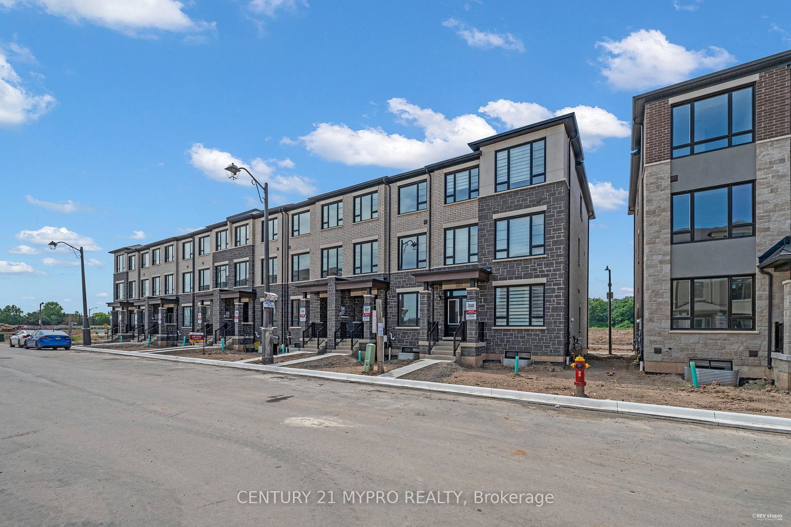 1095-wheat-boom-drive-oakville-ontario-w12256584
