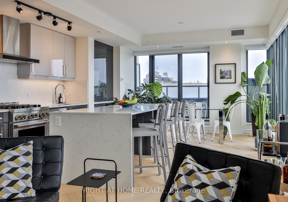 430-roncesvalles-avenue-toronto-ontario-w12256656