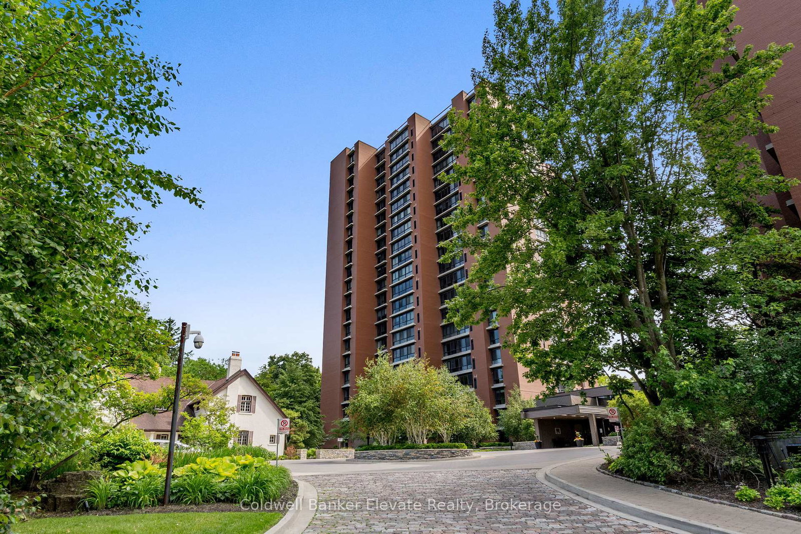 1400-dixie-road-mississauga-ontario-w12256985
