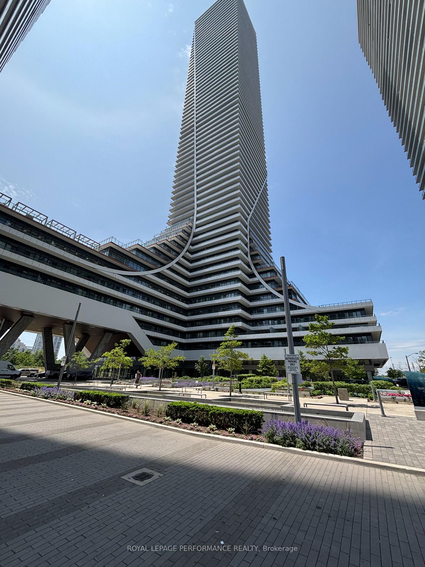30-shore-breeze-drive-etobicoke-ontario-w12257189
