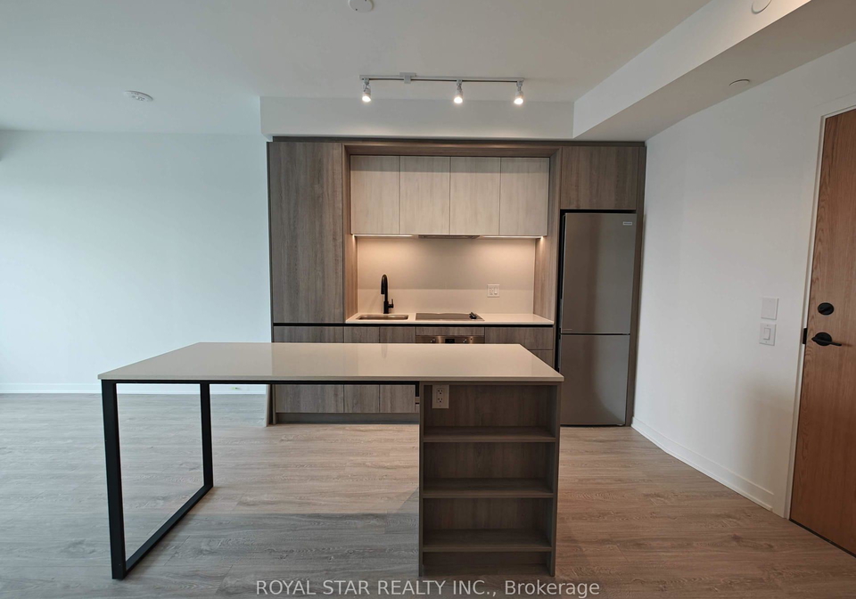 2495-eglinton-avenue-mississauga-ontario-w12257356