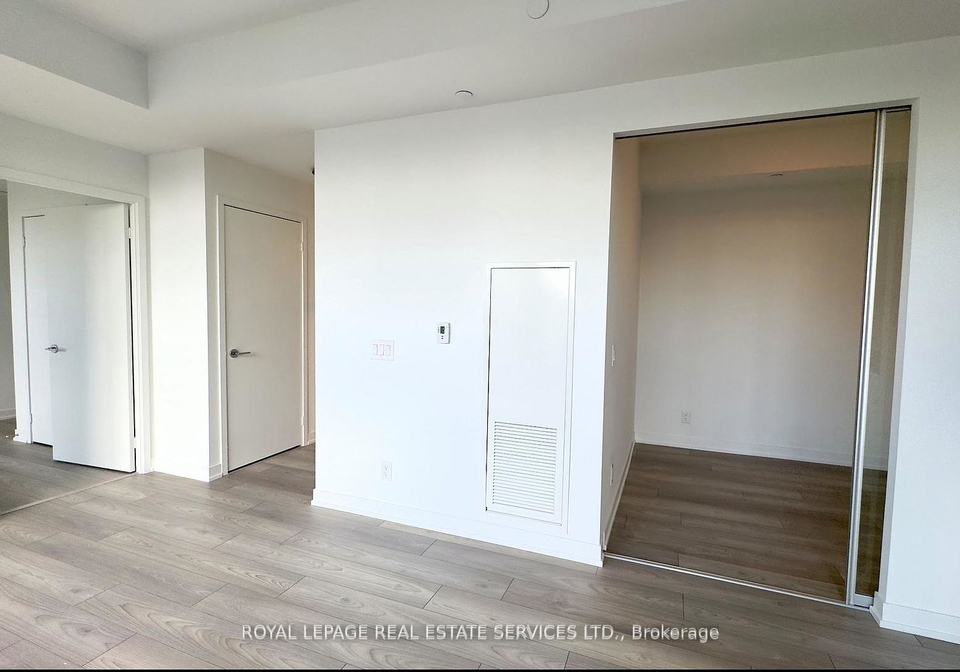 285-dufferin-street-toronto-ontario-w12257680
