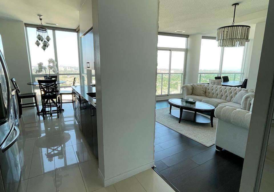 208-enfield-place-mississauga-ontario-w12258089